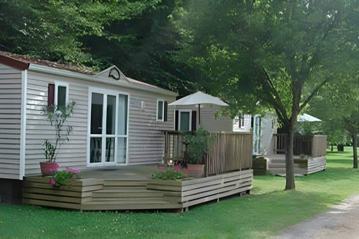 Mobil-homes bien aménagés Saint-Hilaire-les-Andrésis