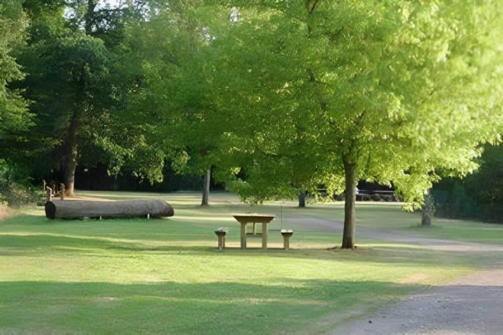 Explorez les sites touristiques et activités aux alentours !