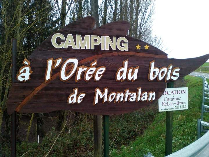 Camping pour la famille Saint-Hilaire-les-Andrésis