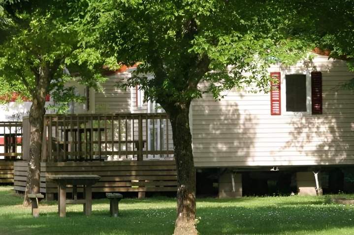 Hébergement confortable Saint-Hilaire-les-Andrésis